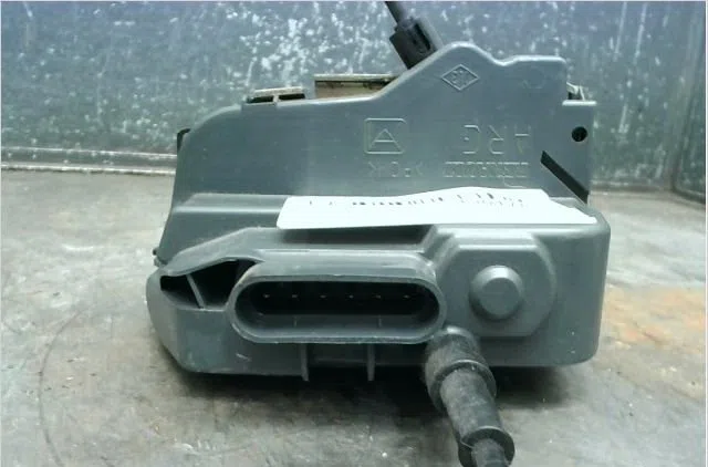 Serrure porte arg Renault VEL SATIS (BJ0_) 2.2 dci (bj0e, bj0f) (2002-2009) 5 portes occasion
