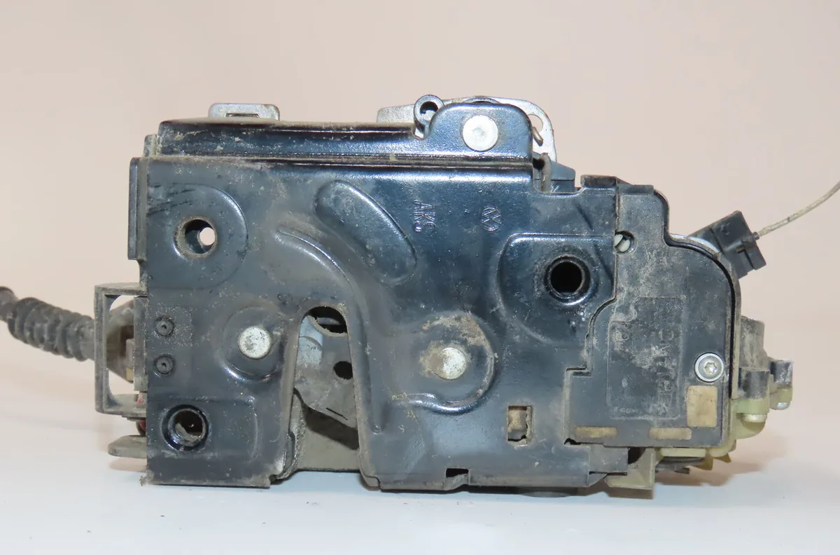 Serrure porte arg Seat IBIZA III (6L1) 1.9 tdi (2002-2009) 5 portes occasion
