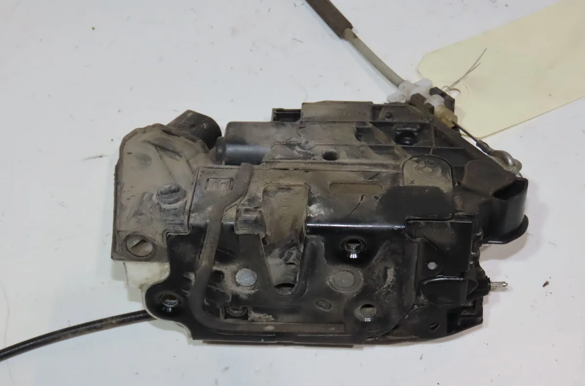 Serrure porte arg Seat IBIZA IV (6J5, 6P1) 1.2 tsi (2010-2012) 5 portes occasion