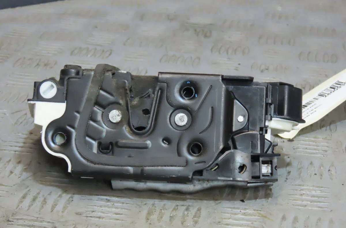 Serrure porte arg Seat IBIZA IV (6J5, 6P1) 1.2 tsi (2010-2012) occasion