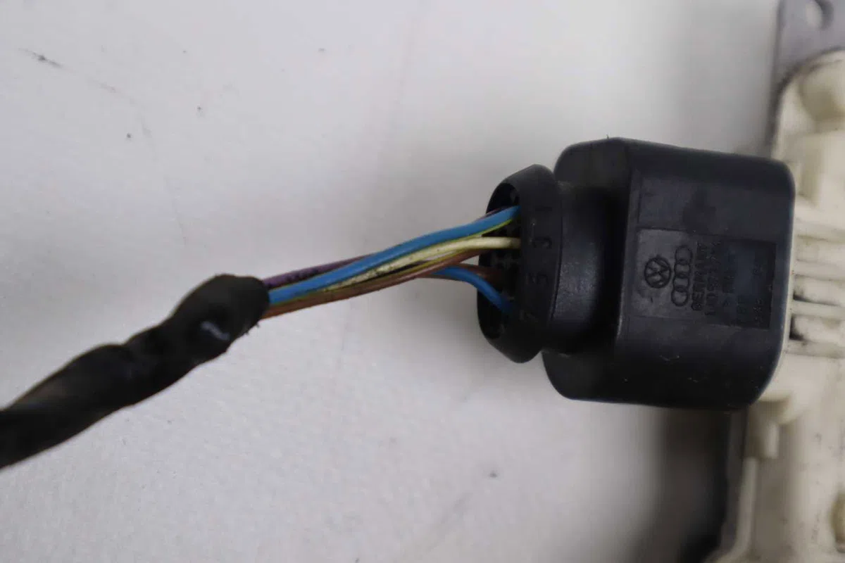 Serrure porte arg Seat IBIZA IV (6J5, 6P1) 1.4 (2008-2015) occasion