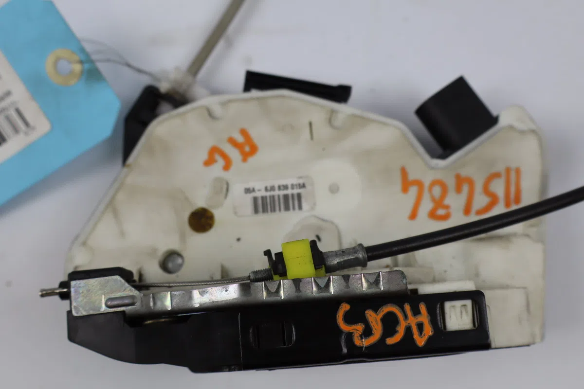 Serrure porte arg Seat IBIZA IV (6J5, 6P1) 1.9 tdi (2008-2010) occasion