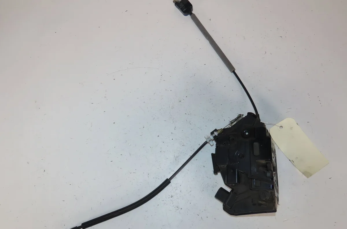 Serrure porte arg Skoda FABIA II (542) 1.6 tdi (2010-2014) occasion