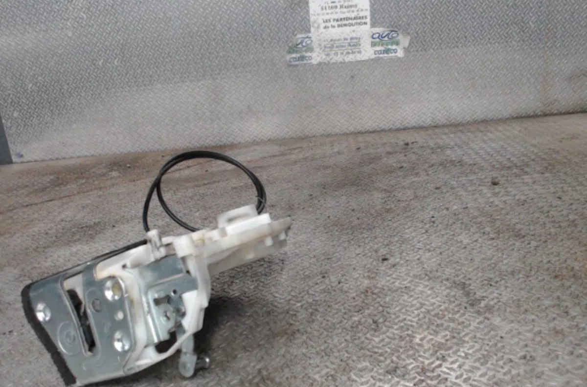Serrure porte arg SUZUKI SPLASH  SPLASH occasion