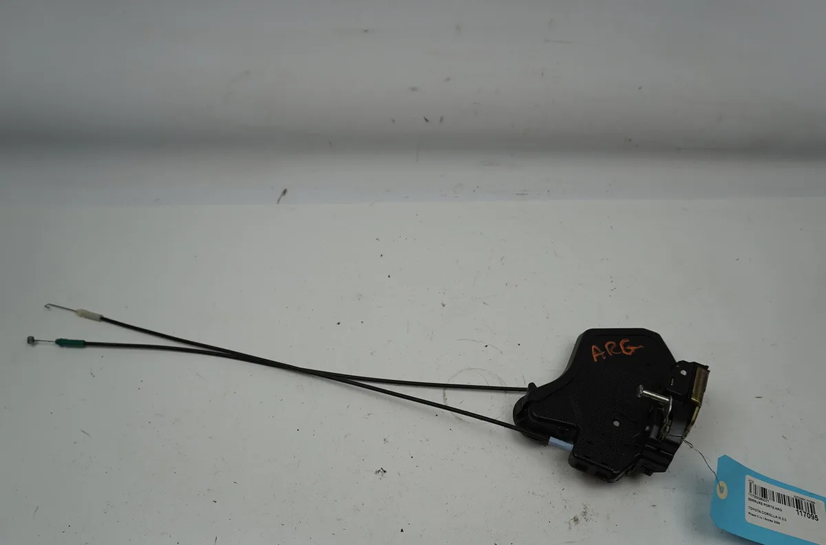Serrure porte arg Toyota COROLLA (_E12_) 1.4 d (nde120_) (2004-2007) 5 portes occasion