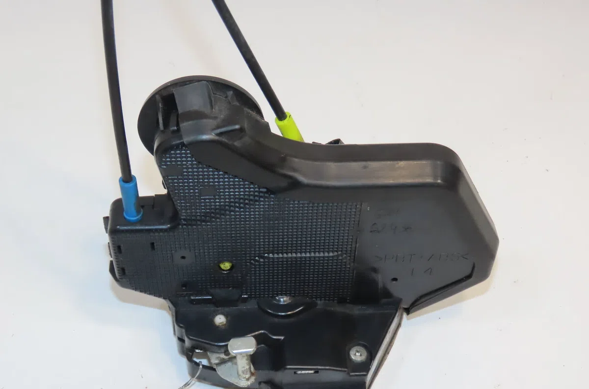 Serrure porte arg Toyota LAND CRUISER PRADO (_J12_) 3.0 d-4d (kdj120, kdj125) (2002-2009) occasion