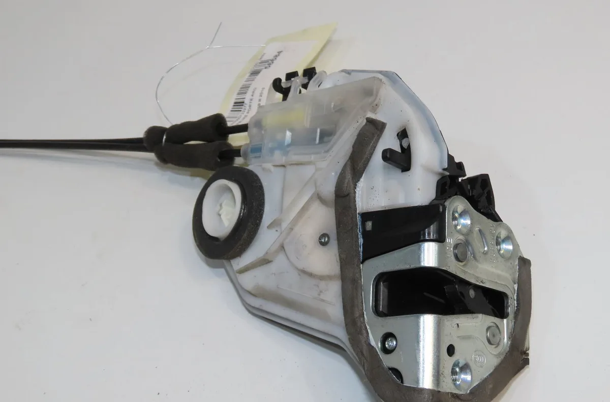Serrure porte arg Toyota PRIUS PLUS (_W4_) 1.8 hybrid (zvw40w, zvw41w) (2011) occasion