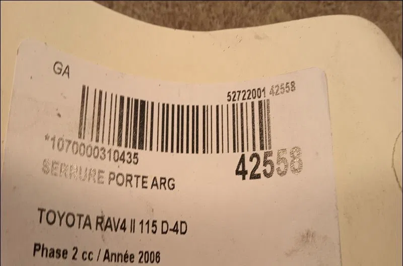 Serrure porte arg Toyota RAV 4 II (_A2_) 2.0 d 4wd (cla20_, cla21_) (2001-2005) occasion