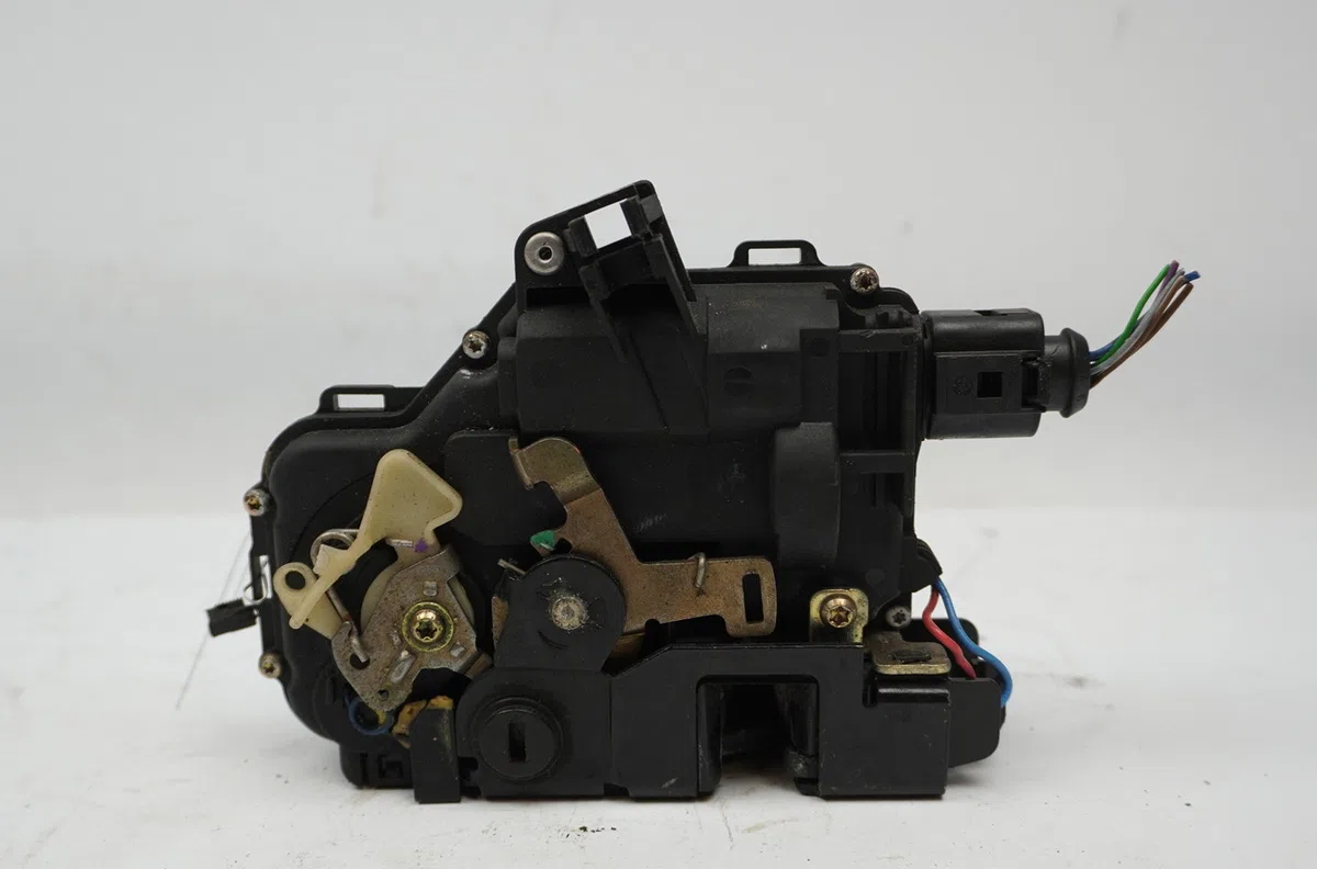 Serrure porte arg Volkswagen GOLF IV (1J1) 1.6 (1997-2004) occasion