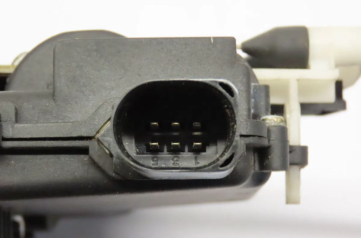 Serrure porte arg Volkswagen GOLF IV (1J1) 1.9 tdi (1997-2004) occasion