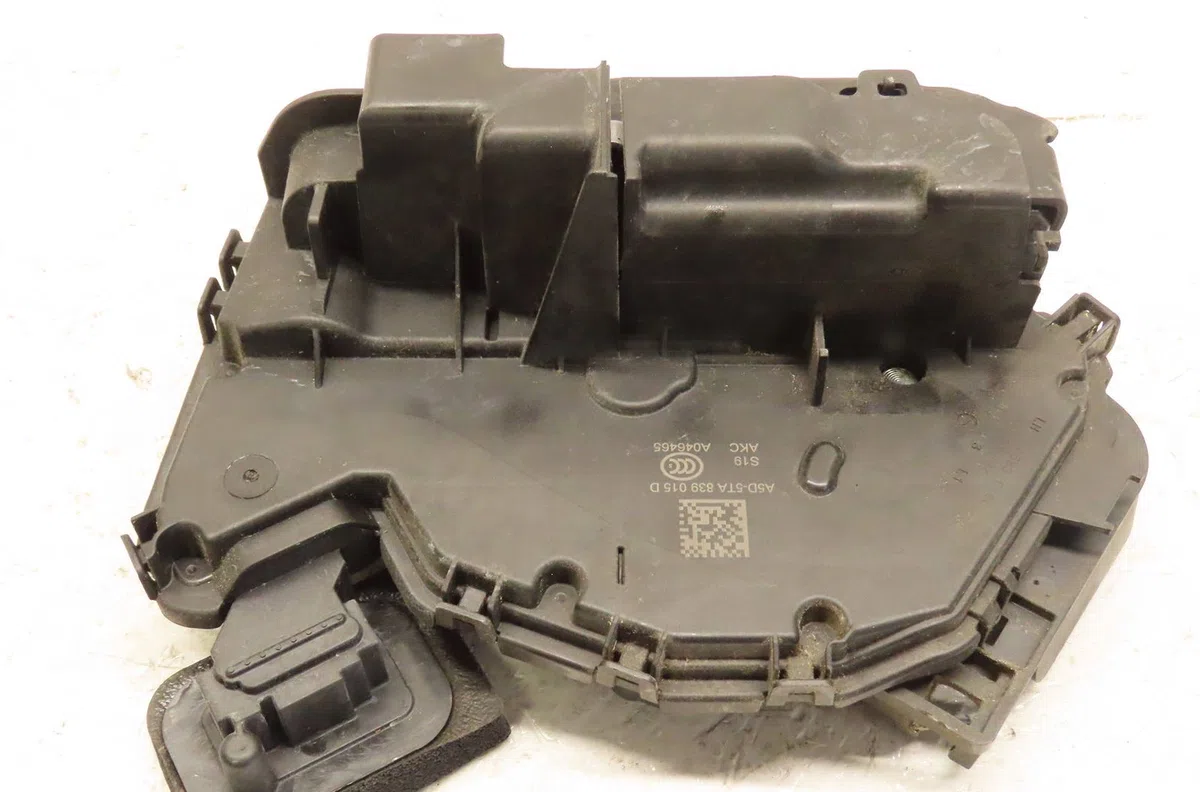 Serrure porte arg Volkswagen GOLF VII (5G1, BQ1, BE1, BE2) 1.4 gte hybrid (2014-2020) occasion