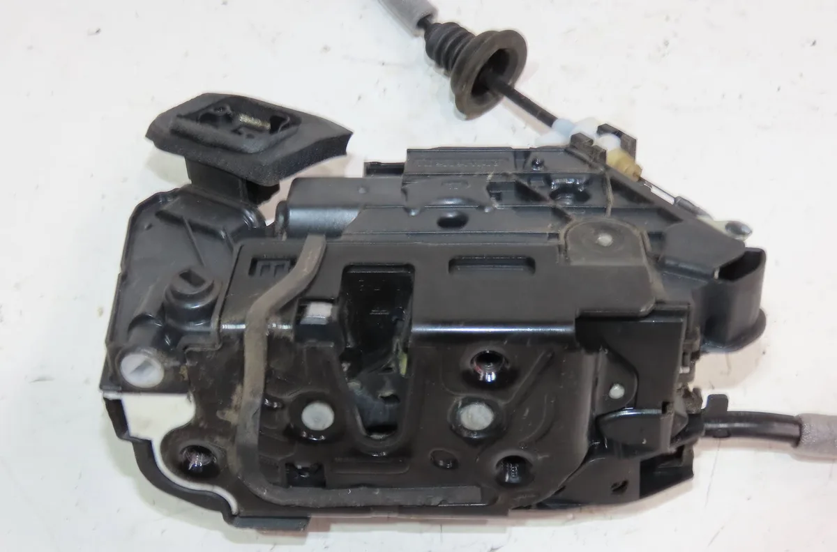 Serrure porte arg Volkswagen POLO V (6R1, 6C1) 1.4 tdi (2014) 5 portes occasion