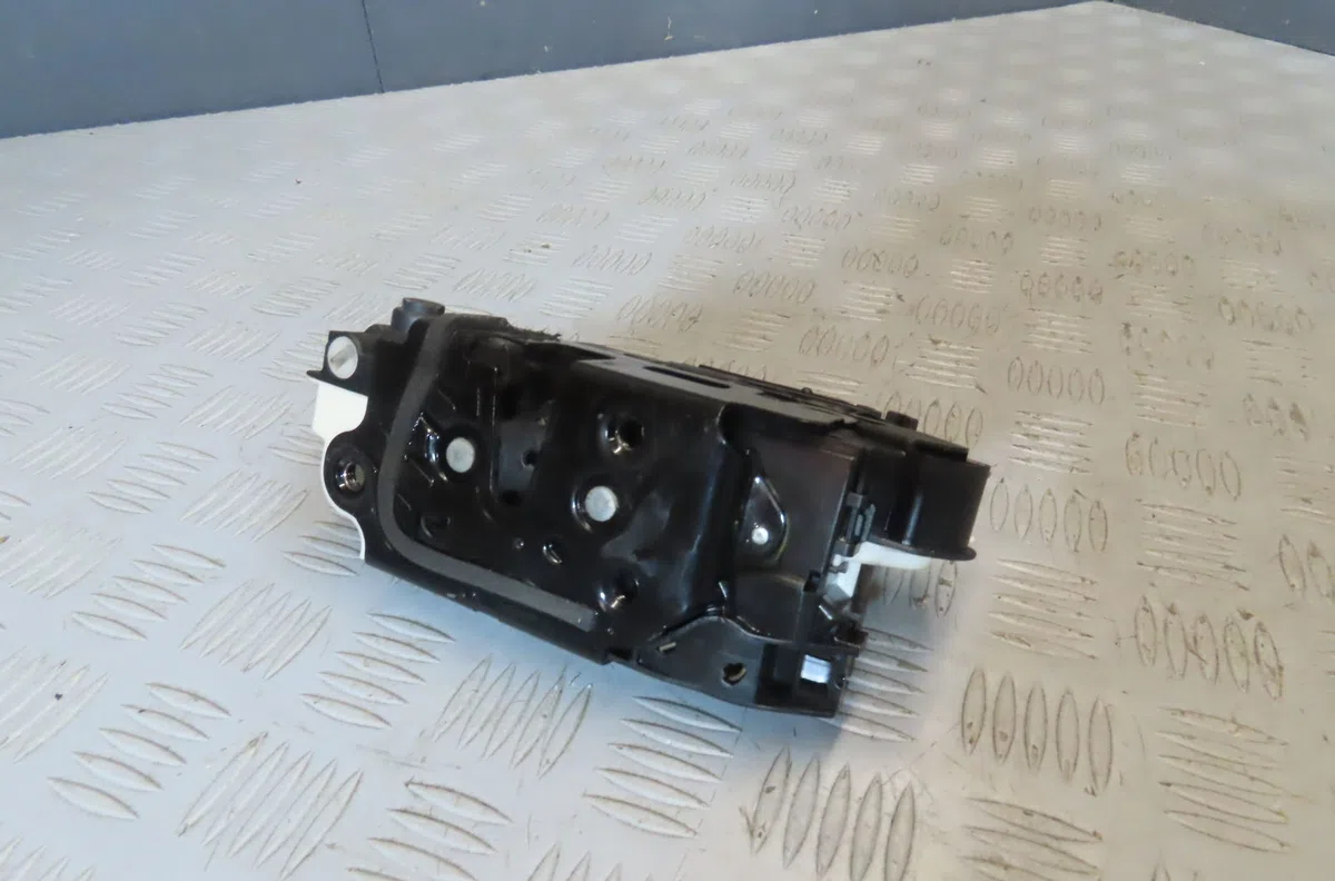 Serrure porte arg VOLKSWAGEN TIGUAN 2011 occasion