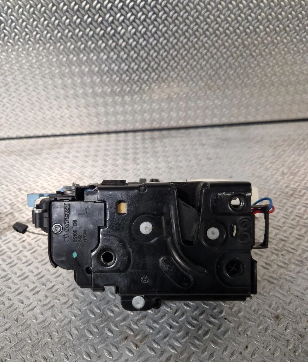 Serrure porte arg Volkswagen TOURAN (1T3) 1.6 tdi (2010-2015) 5 portes occasion