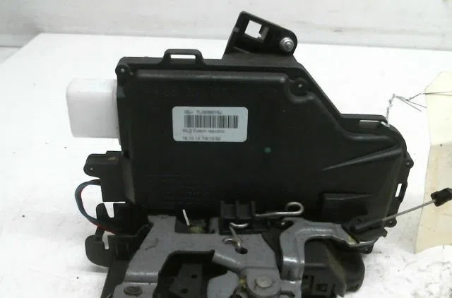 Serrure porte arg VOLKSWAGEN TOURAN occasion