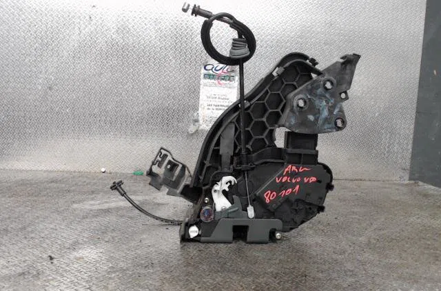 Serrure porte arg VOLVO V 50  V 50 PHASE 1 BREAK occasion