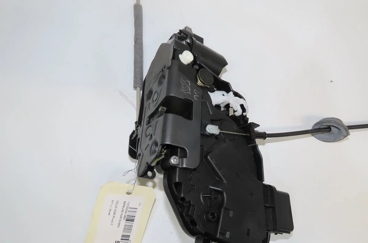 Serrure porte arg Volvo XC60 I SUV (156) D3 (2012-2015) occasion