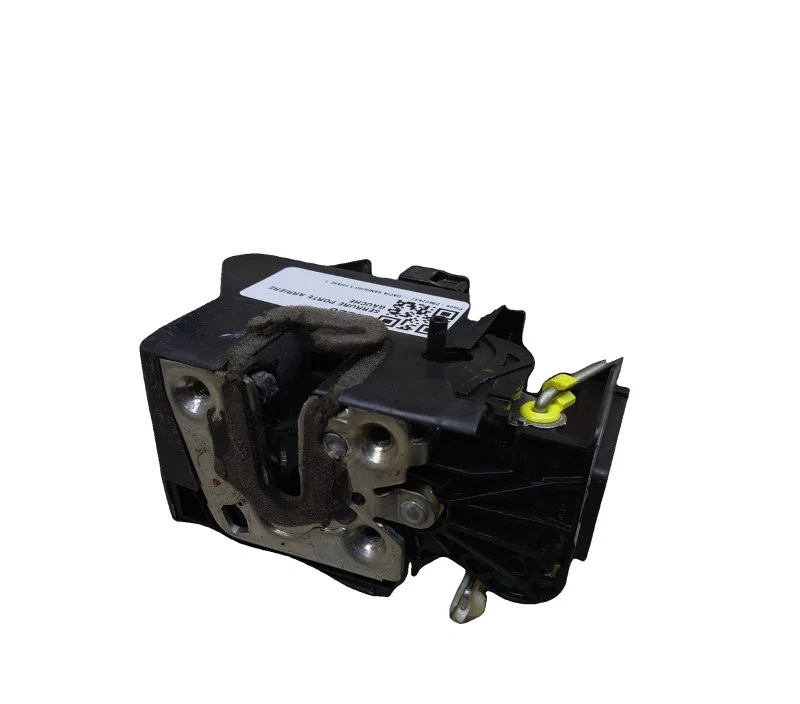 SERRURE PORTE ARRIERE GAUCHE DACIA SANDERO 3 825033052R