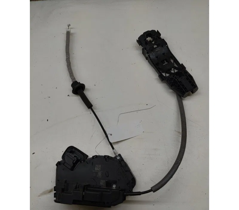 SERRURE PORTE AVANT DROIT AUDI A1 SPORTB 5TB837016C