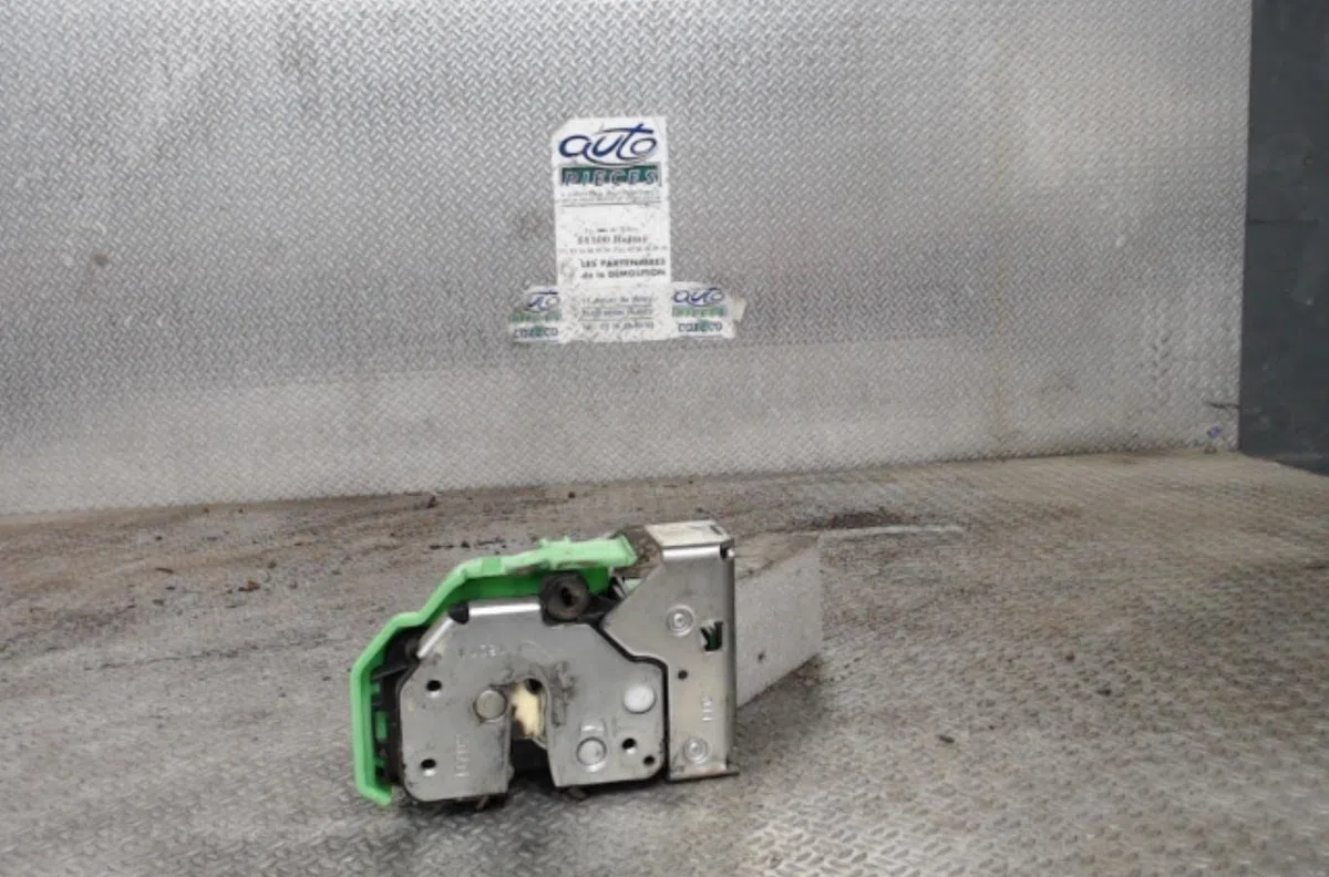 Serrure porte avd Alfa romeo MITO (955_) 1.4 (955.axb1b, 955.axu1a) (2011-2018) occasion