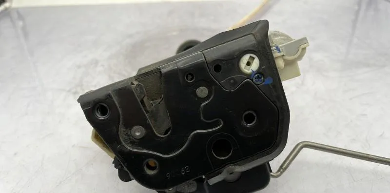 Serrure porte avd AUDI A3 2 PHASE 1 occasion