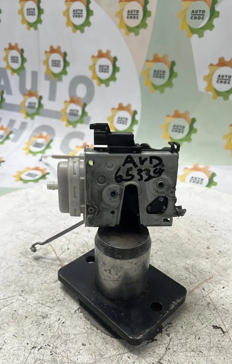 Serrure porte avd AUDI A4 1 PHASE 1 occasion