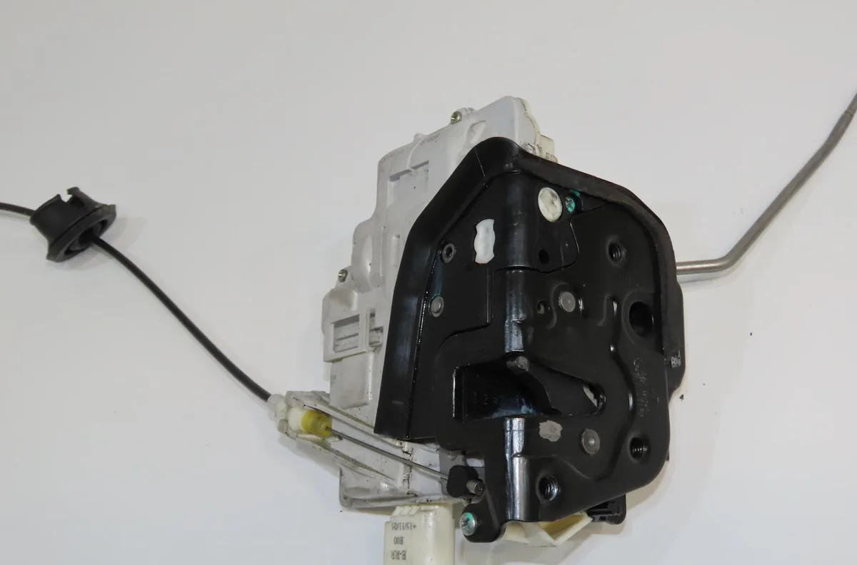 Serrure porte avd Audi A4 B7 Avant (8ED) S4 quattro (2004-2008) occasion