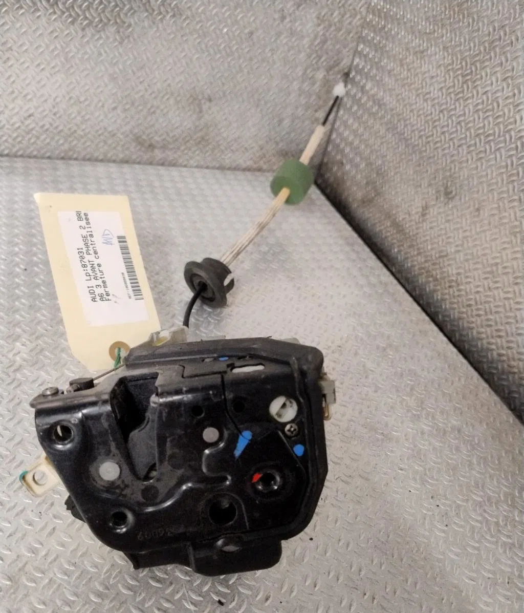 Serrure porte avd AUDI A6 3  A6 3 AVANT PHASE 2 BREAK occasion