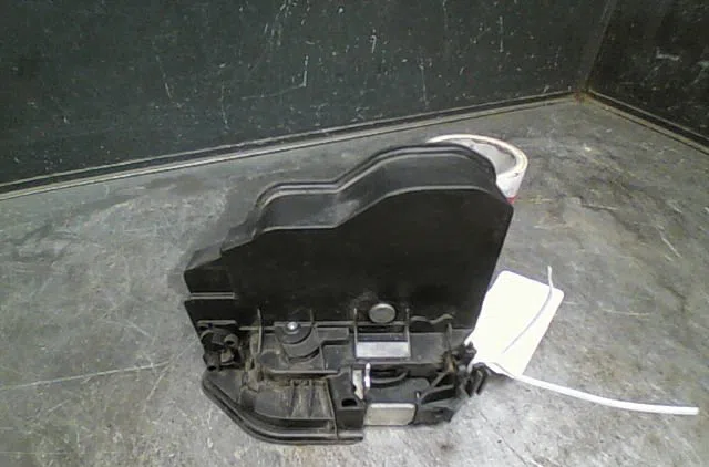 Serrure porte avd Bmw 1 (E87) 118 d (2004-2007) occasion