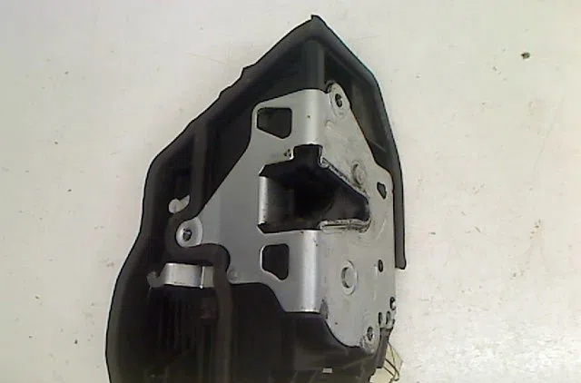 Serrure porte avd Bmw 1 (F20) 116 d (2012-2015) occasion