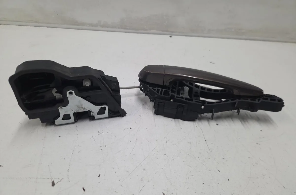 Serrure porte avd BMW SERIE 1 F20 PHASE 1 occasion