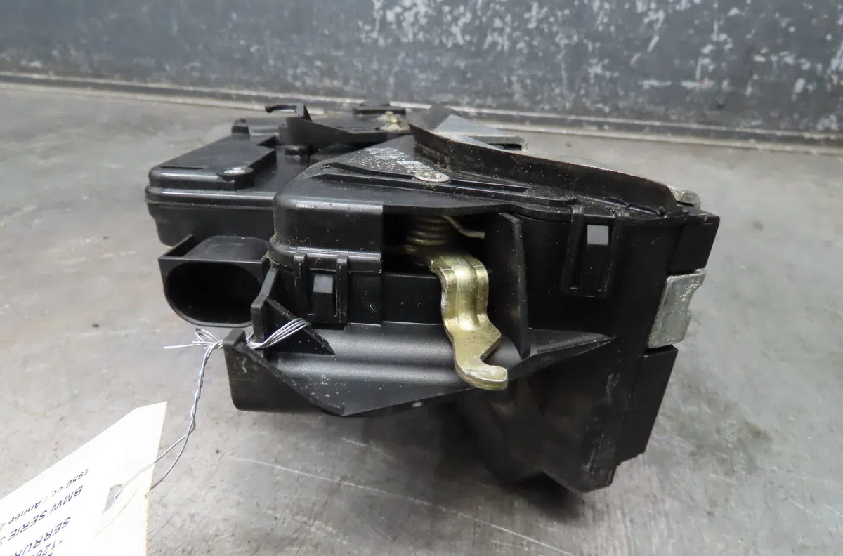 Serrure porte avd BMW SERIE 3 2000 occasion