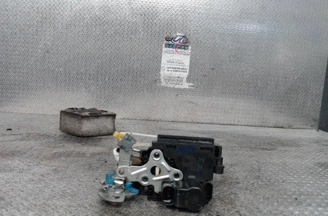 Serrure porte avd CHEVROLET AVEO 1  AVEO 1 occasion