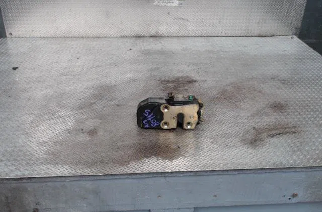 Serrure porte avd CHRYSLER PT CRUISER  PT CRUISER PHASE 1 BREAK occasion