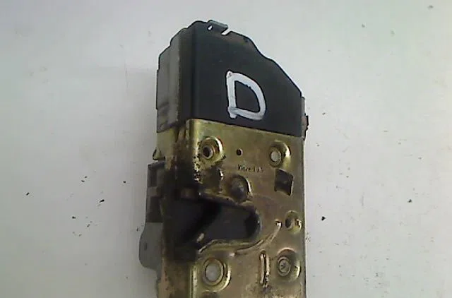 Serrure porte avd Citroën BERLINGO - BERLINGO FIRST Camionnette-Monospace (M_) 1.9 d 70 (mbwjz, mcwjz) (1999-2011) occas