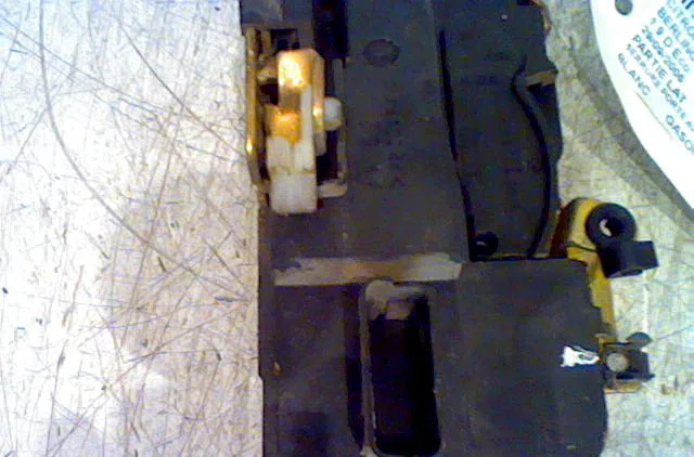 Serrure porte avd CITROEN BERLINGO I 2005 occasion