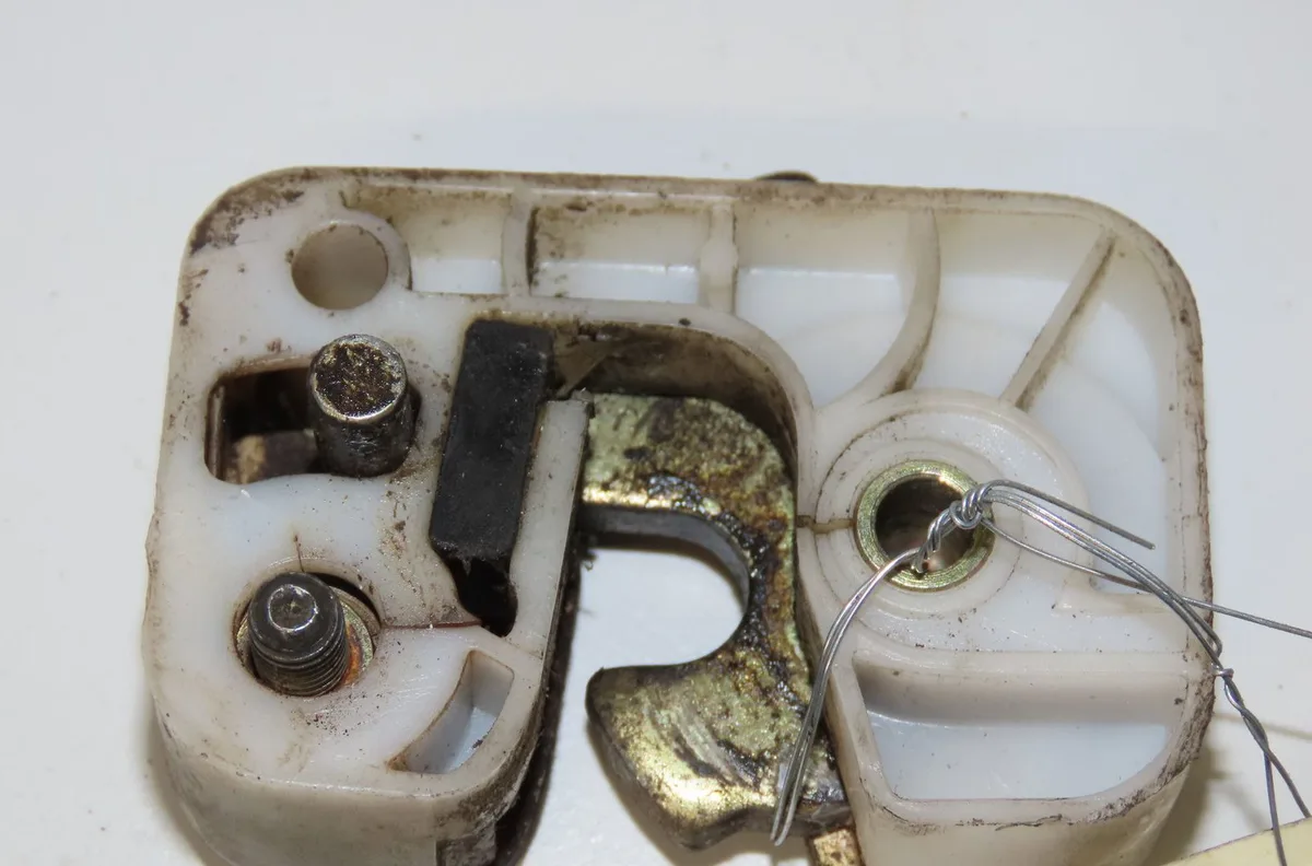 Serrure porte avd CITROEN C15 1998 occasion