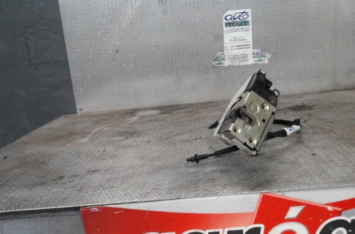 Serrure porte avd Citroen C2 (JM_) 1.4 (2003-2009) 3 portes occasion
