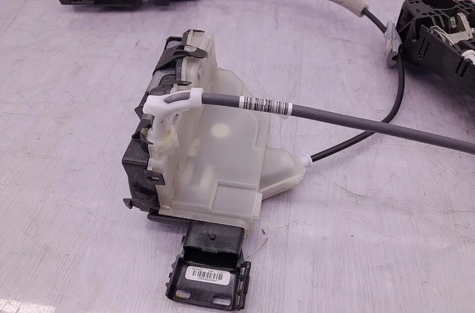 Serrure porte avd CITROEN C3 3 PHASE 2 occasion