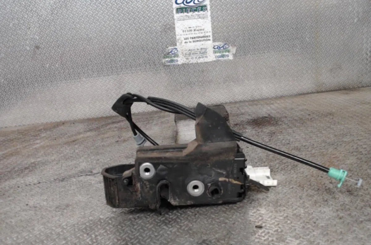 Serrure porte avd CITROEN C4 1  C4 1 PHASE 1 occasion