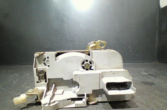 Serrure porte avd Citroën C5 II (RC_) 1.6 hdi (rc8hzb) (2004-2008) occasion