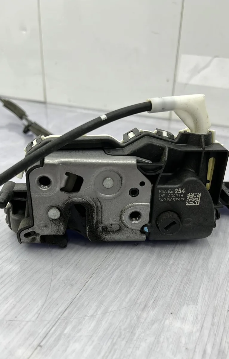 Serrure porte avd CITROEN DS3 PHASE 1 occasion