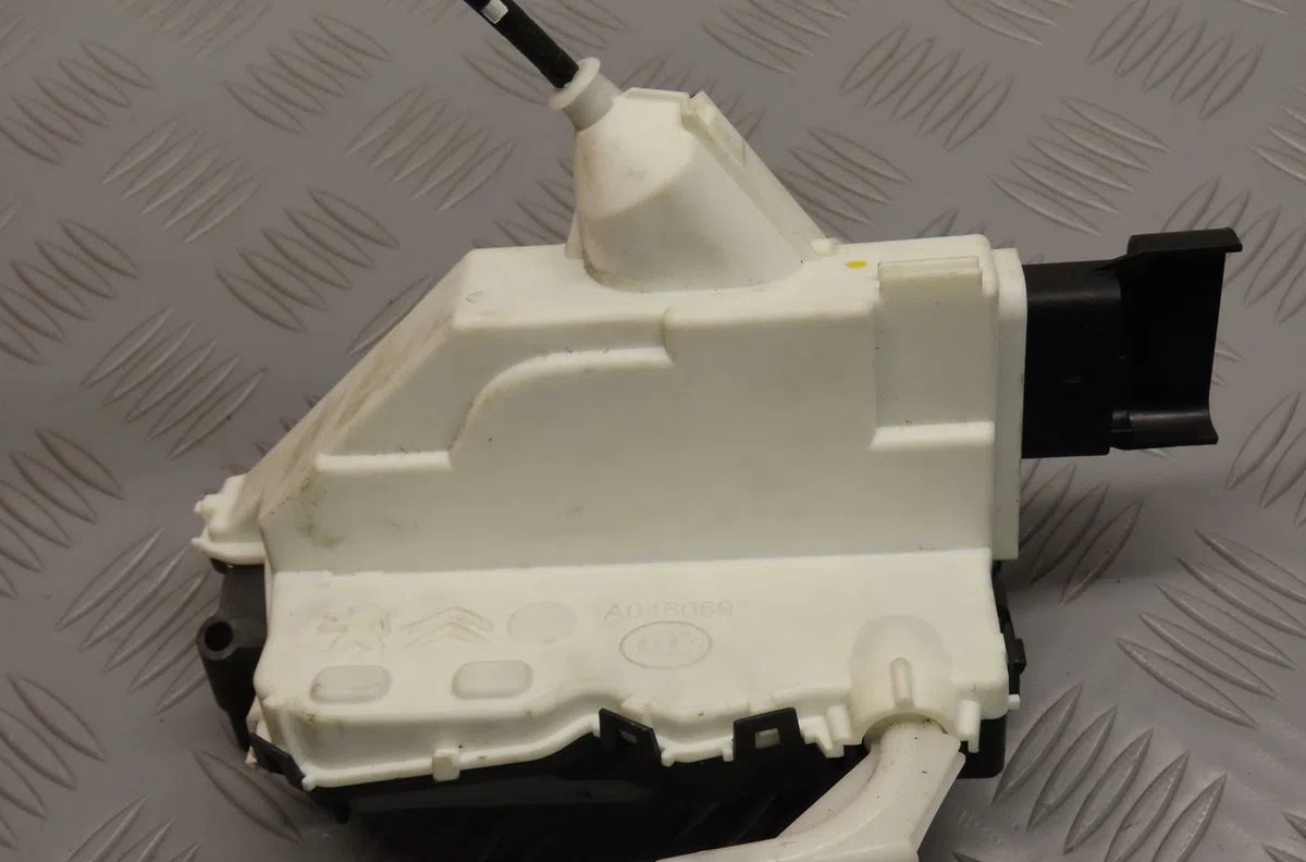Serrure porte avd Citroen DS3 (SA_) 1.6 hdi 115 (2012-2015) occasion