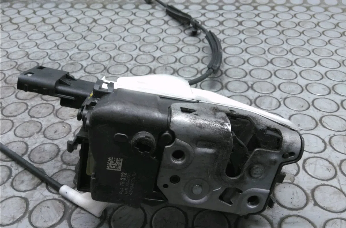 Serrure porte avd Citroen DS3 (SA_) 1.6 hdi 90 (2009-2015) 3 portes occasion
