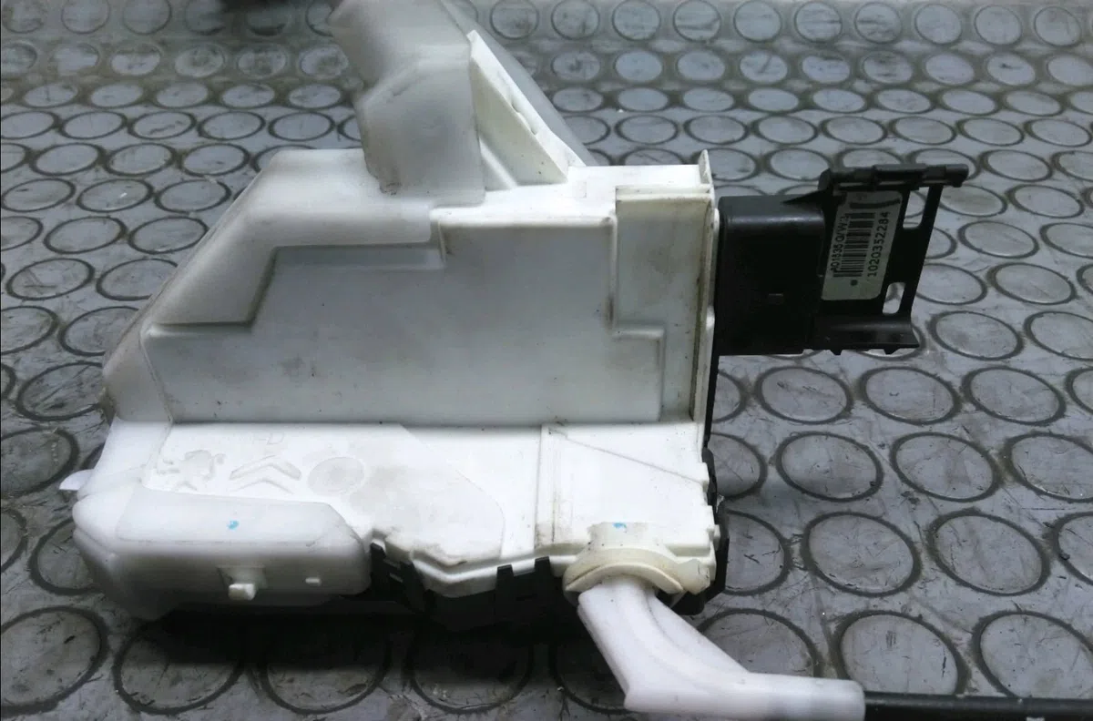 Serrure porte avd Citroen DS3 (SA_) 1.6 hdi 90 (2009-2015) 3 portes occasion