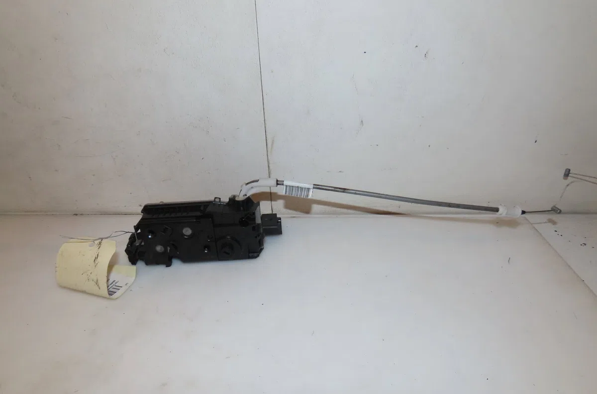 Serrure porte avd Citroen DS5 2.0 hdi 200 hybrid4 traction intégrale (2011-2015) occasion