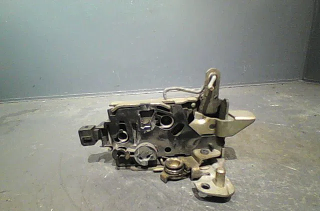 Serrure porte avd CITROEN ZX Phase 1 05-1992--06-1994 occasion