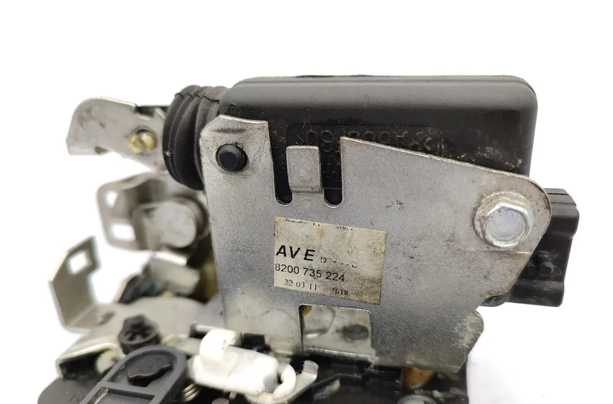 Serrure porte avd DACIA DUSTER 1 PHASE 1 occasion