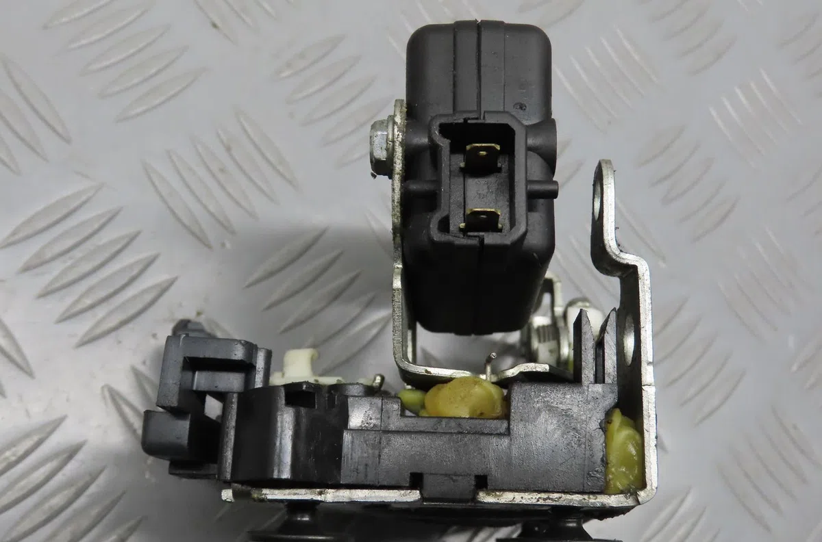 Serrure porte avd Dacia DUSTER (HS_) 1.5 dci (hsmc) (2010-2018) occasion