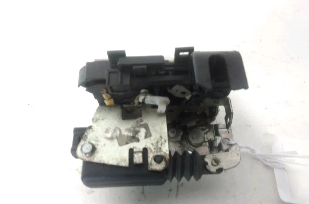 Serrure porte avd Dacia SANDERO 1.5 dci (2010) occasion